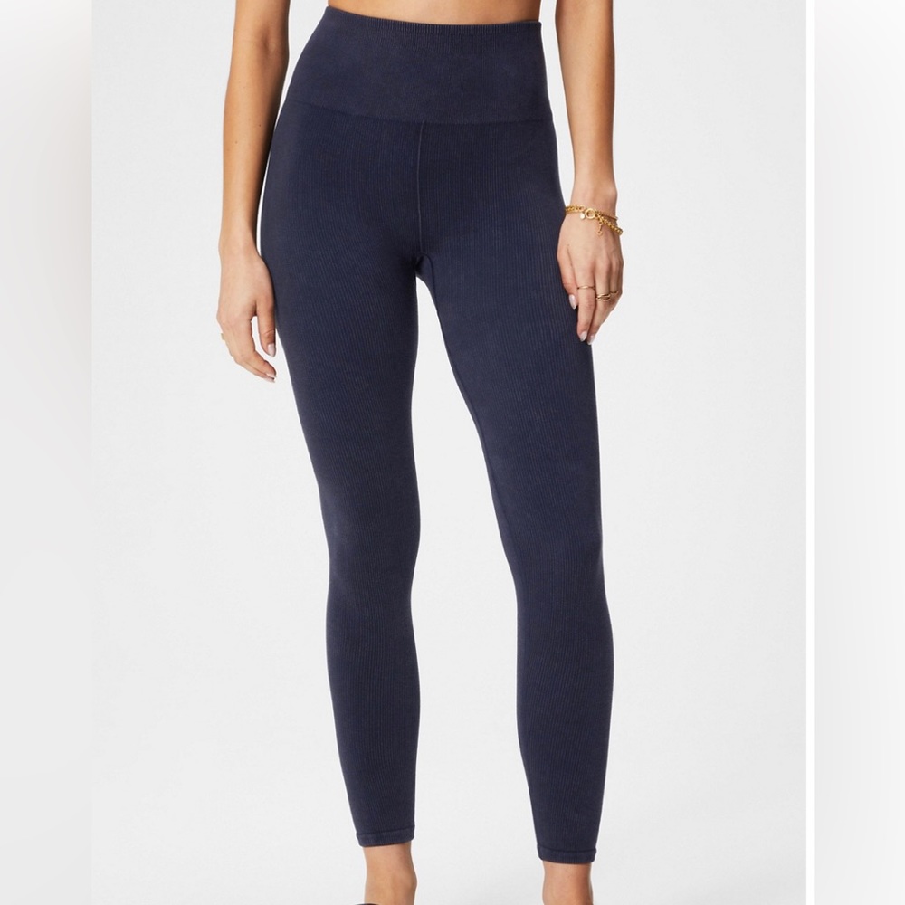 NWT FABLETICS LEGGINGS